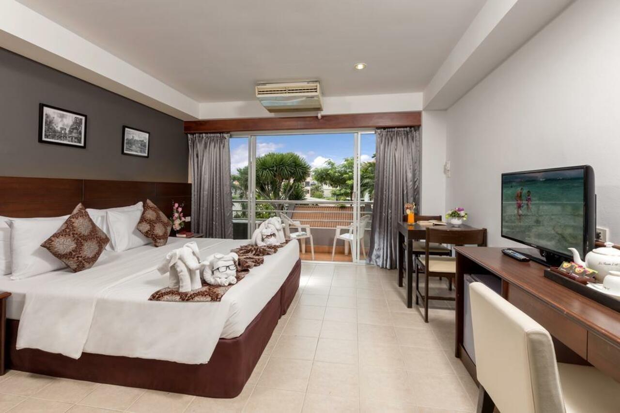The Holiday Resort Pattaya Exterior photo
