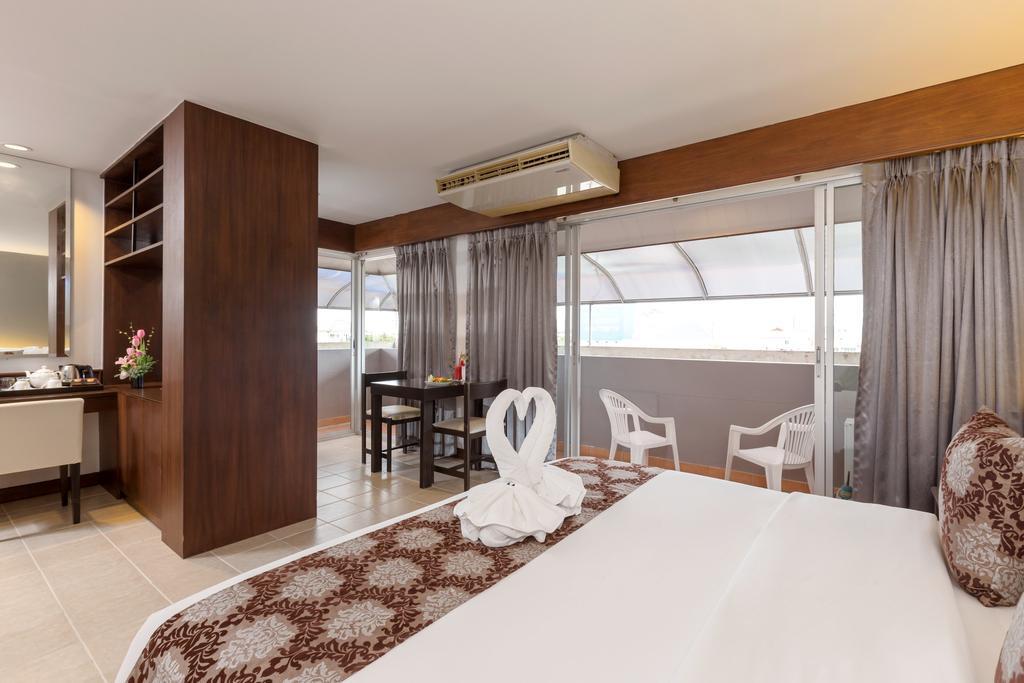 The Holiday Resort Pattaya Exterior photo