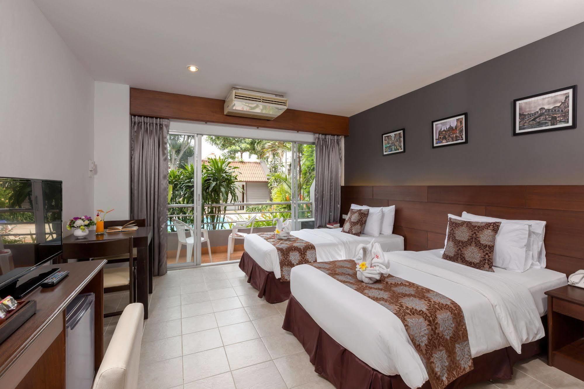 The Holiday Resort Pattaya Exterior photo
