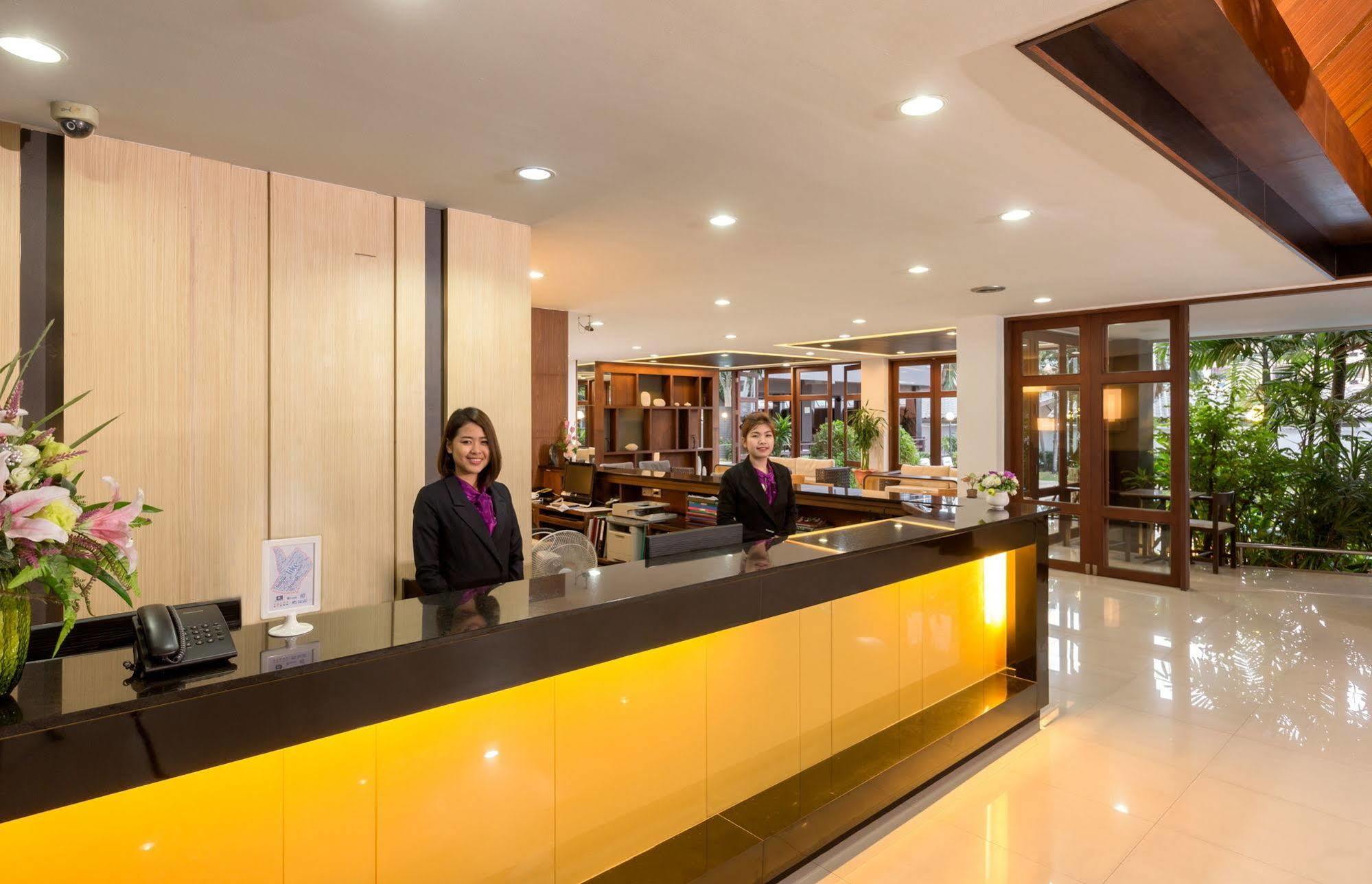 The Holiday Resort Pattaya Exterior photo